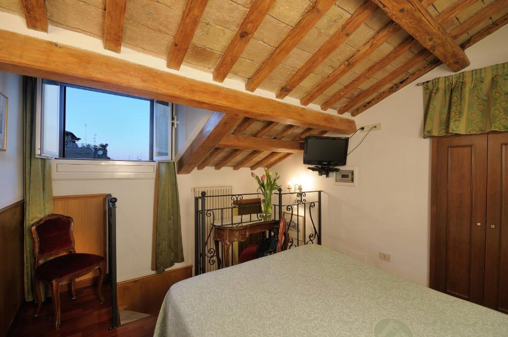 Parlamento Boutique Hotel Roma Cameră foto
